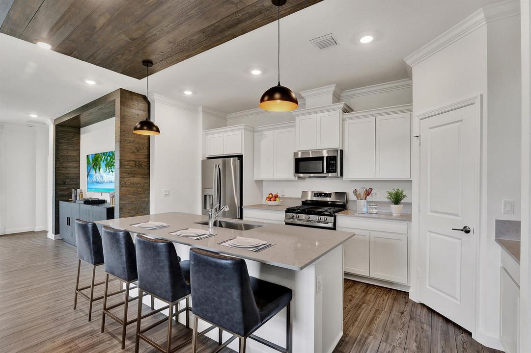 PBH_Arden_Azalea_Pic_Kitchen_2of3_F1