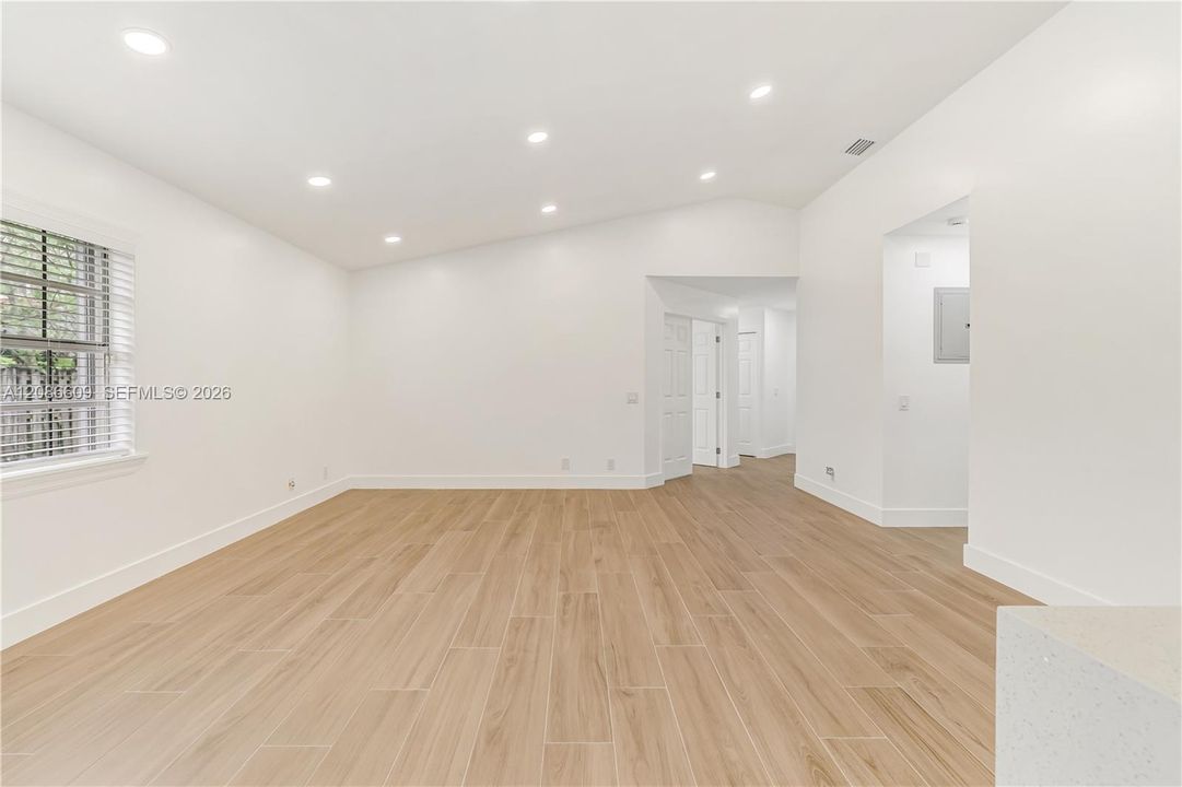 En Renta: $3,800 (3 camas, 2 baños, 1296 Pies cuadrados)