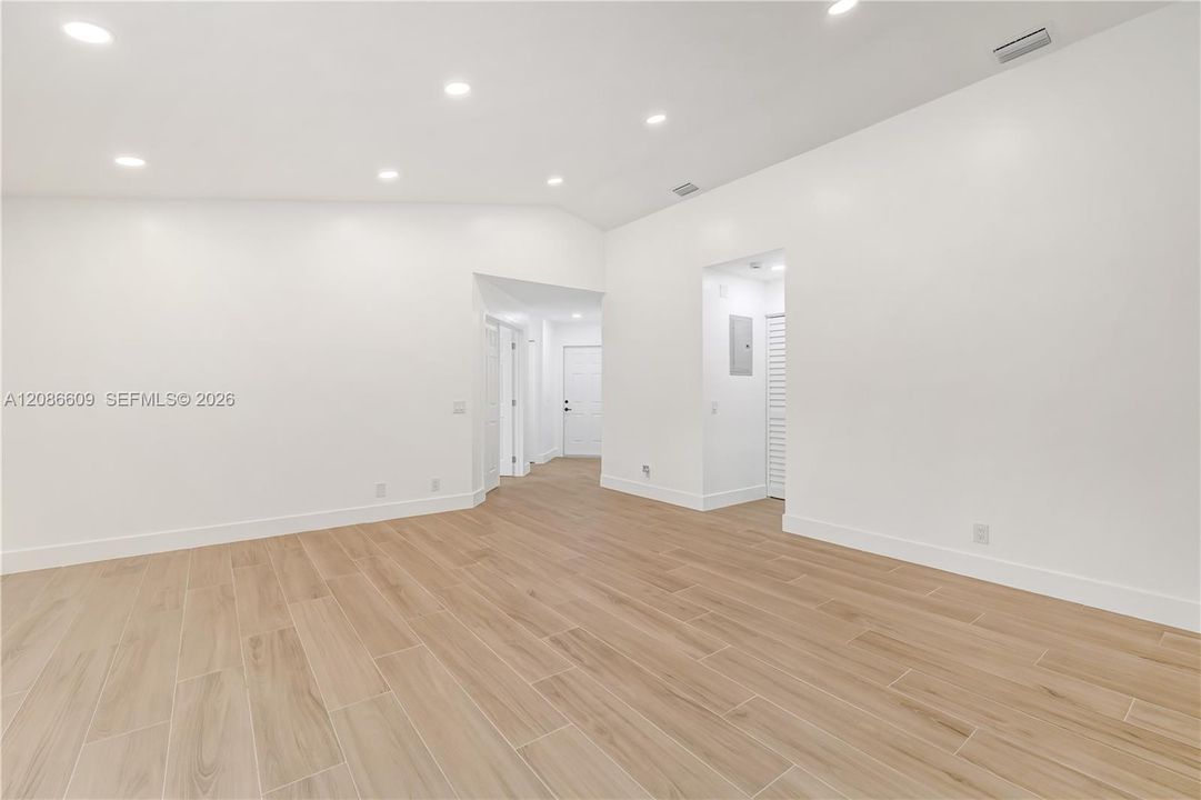 En Renta: $3,800 (3 camas, 2 baños, 1296 Pies cuadrados)