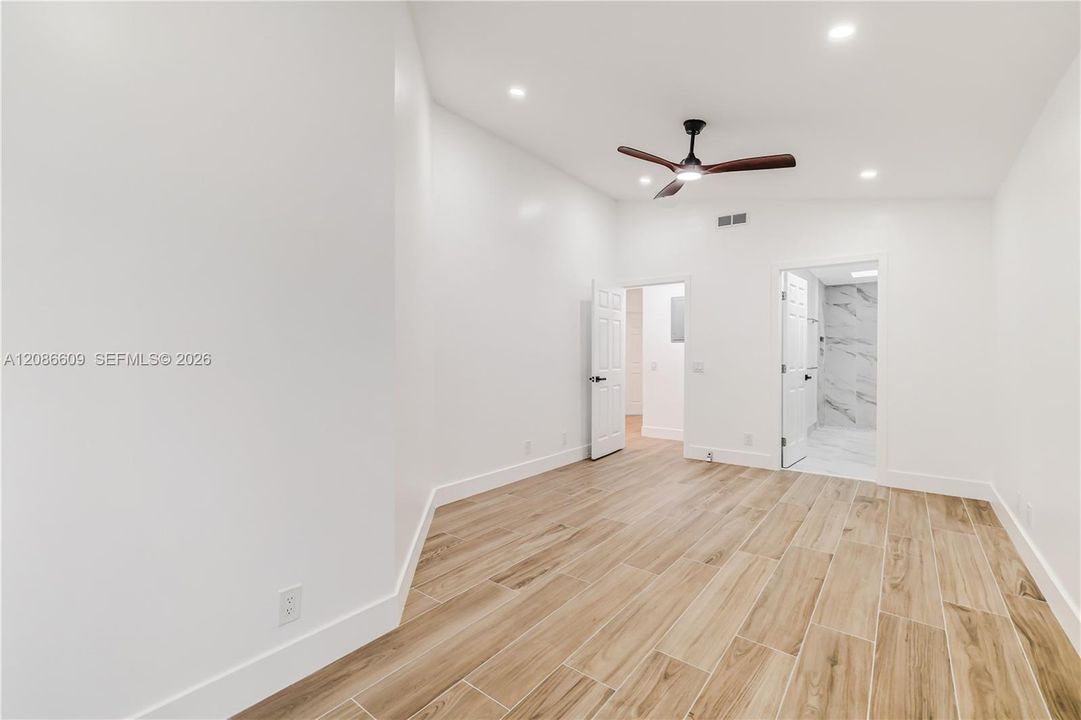 En Renta: $3,800 (3 camas, 2 baños, 1296 Pies cuadrados)