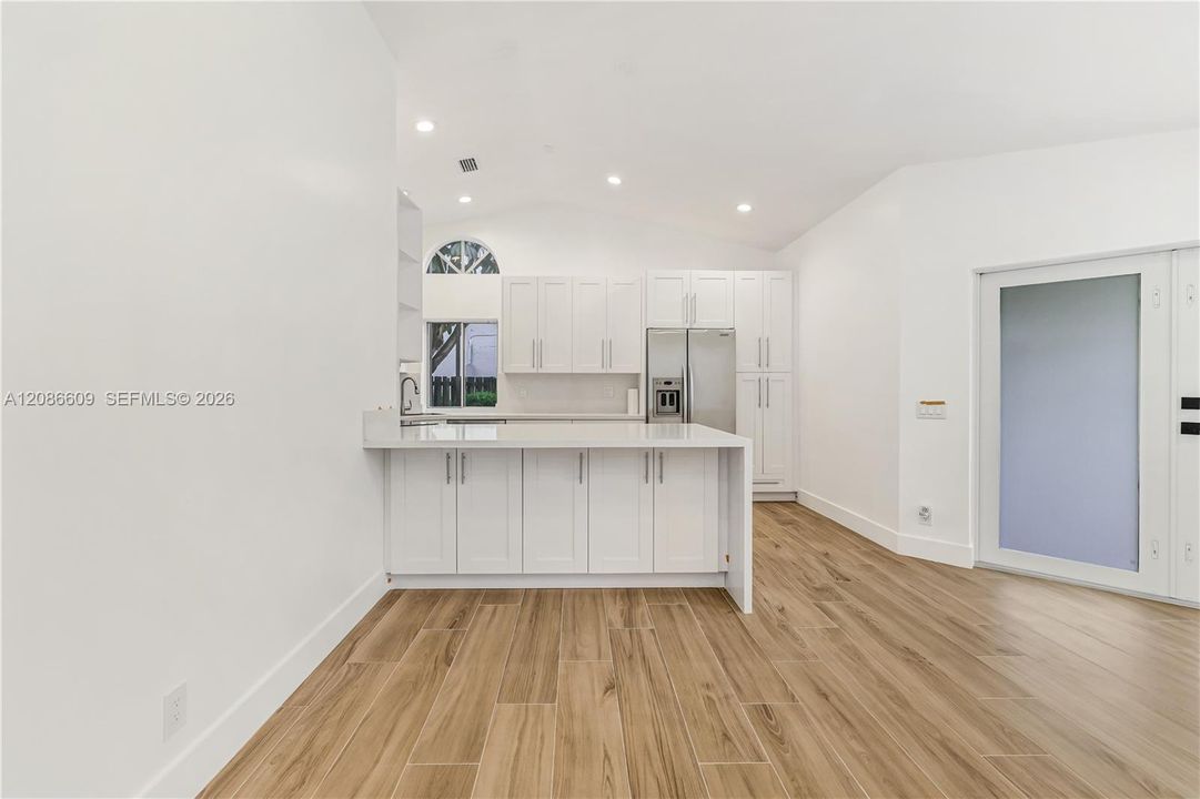 En Renta: $3,800 (3 camas, 2 baños, 1296 Pies cuadrados)