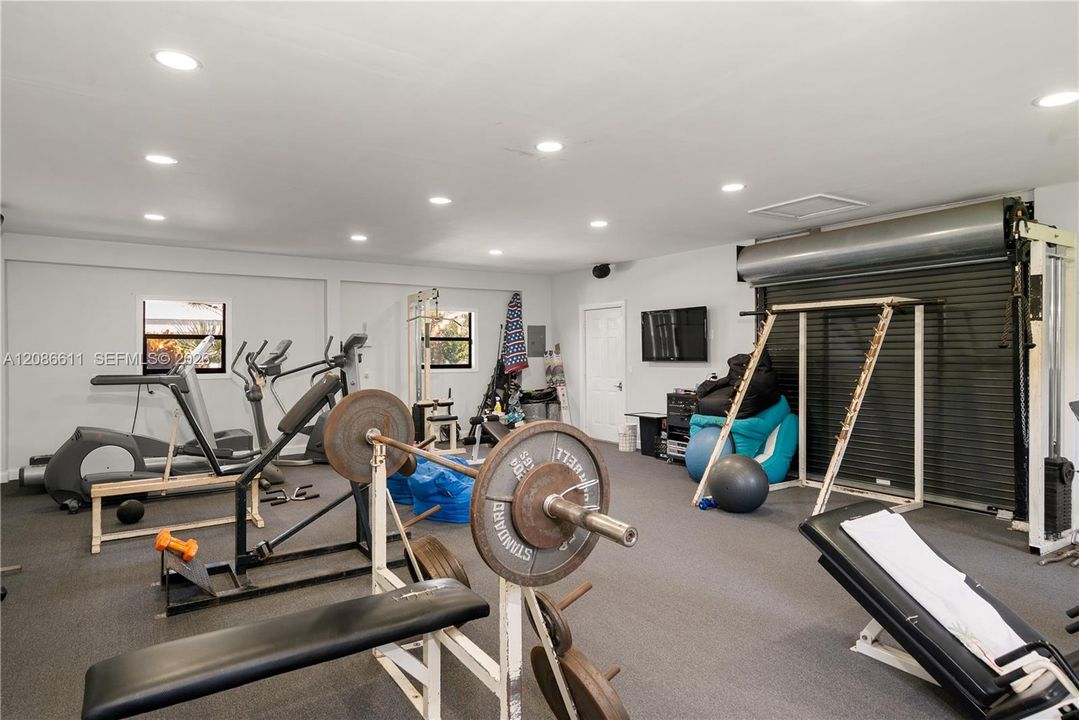 En Venta: $2,499,000 (4 camas, 3 baños, 3160 Pies cuadrados)