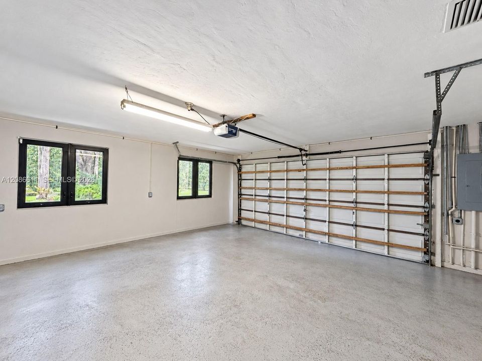En Venta: $2,499,000 (4 camas, 3 baños, 3160 Pies cuadrados)