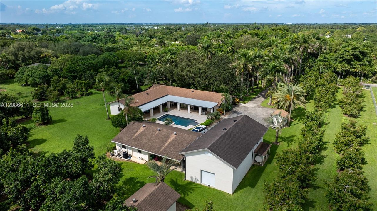 En Venta: $2,499,000 (4 camas, 3 baños, 3160 Pies cuadrados)