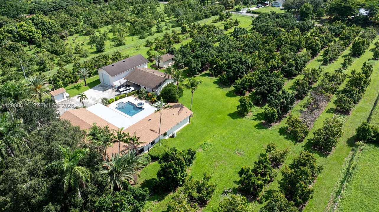 En Venta: $2,499,000 (4 camas, 3 baños, 3160 Pies cuadrados)