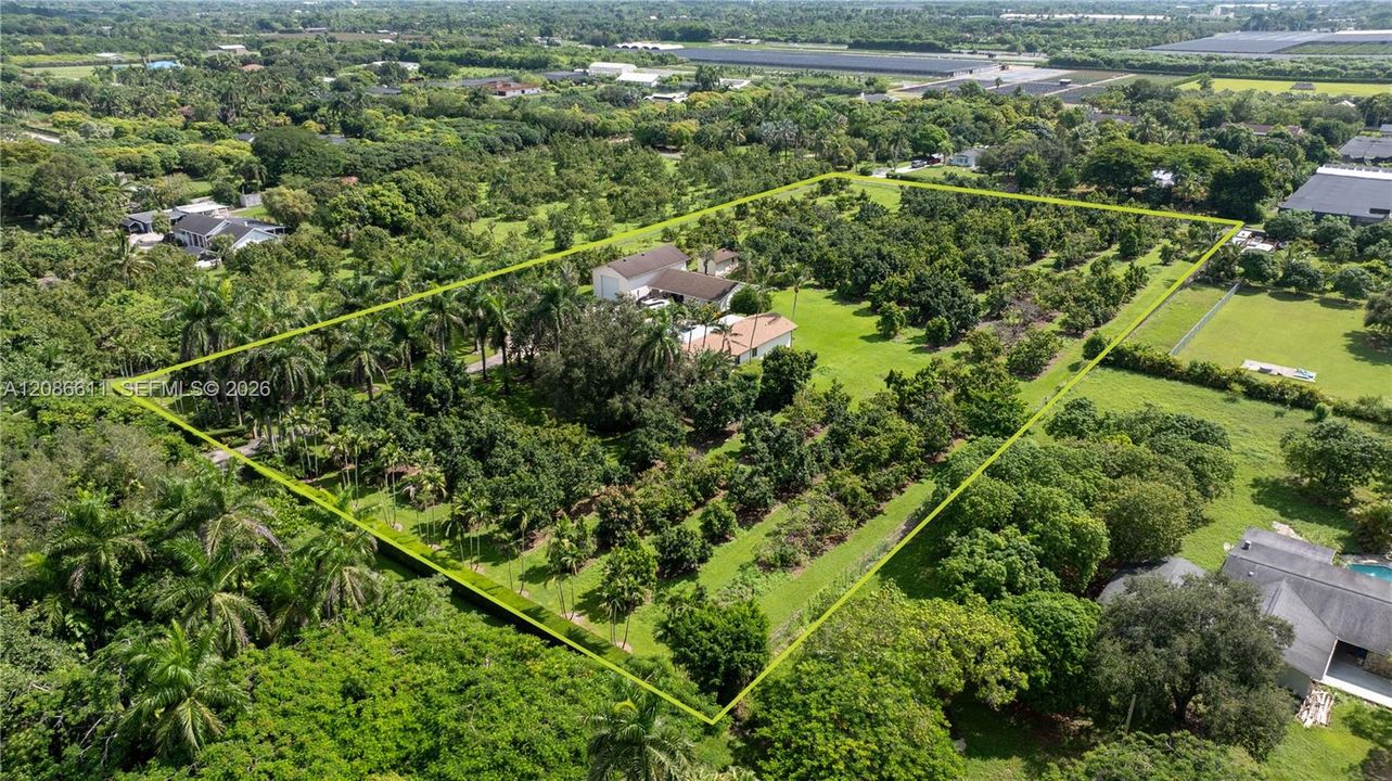 En Venta: $2,499,000 (4 camas, 3 baños, 3160 Pies cuadrados)
