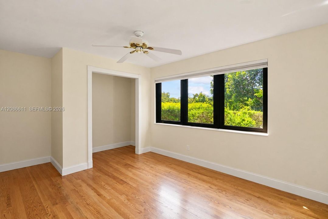 En Venta: $2,499,000 (4 camas, 3 baños, 3160 Pies cuadrados)