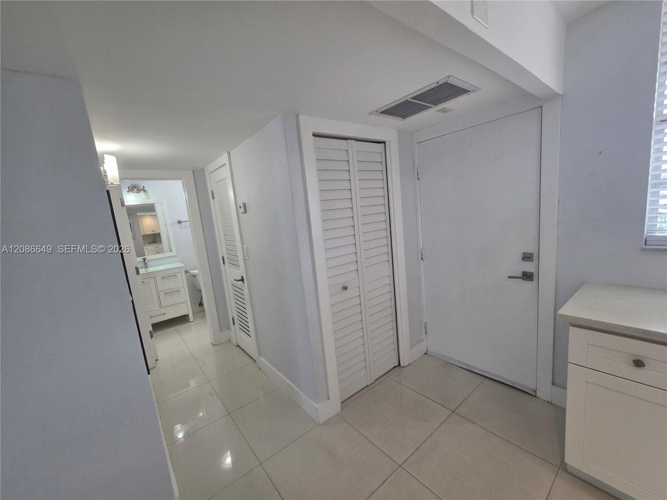 En Renta: $1,800 (1 camas, 1 baños, 768 Pies cuadrados)