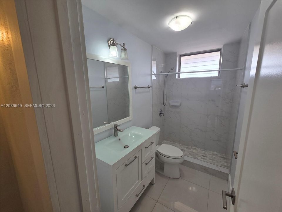 En Renta: $1,800 (1 camas, 1 baños, 768 Pies cuadrados)