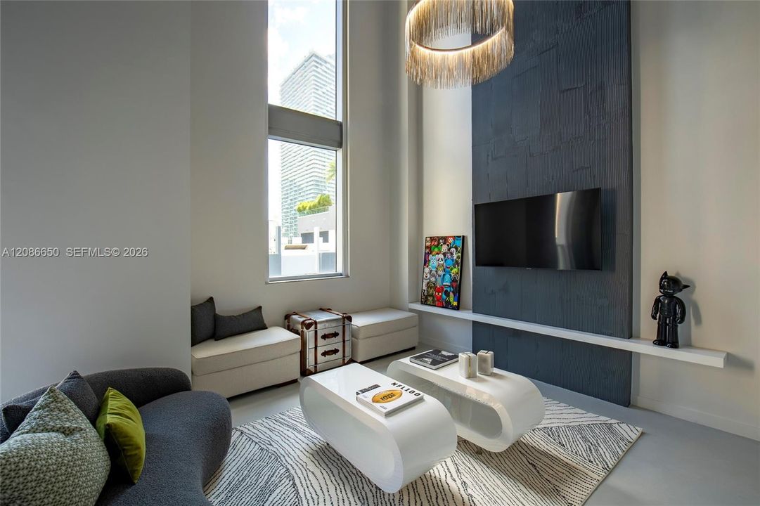Double height ceilings, spacious and full of light.