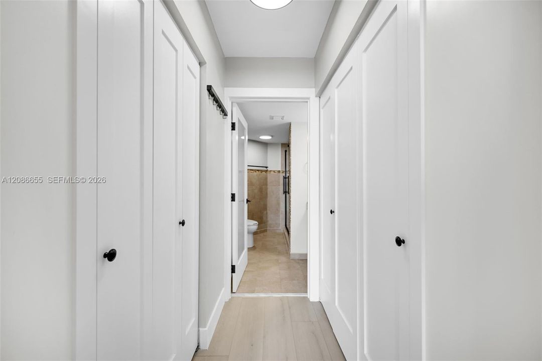 For Rent: $3,250 (1 beds, 1 baths, 850 Square Feet)