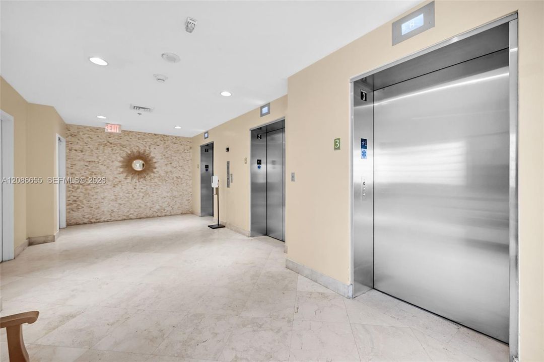 For Rent: $3,250 (1 beds, 1 baths, 850 Square Feet)