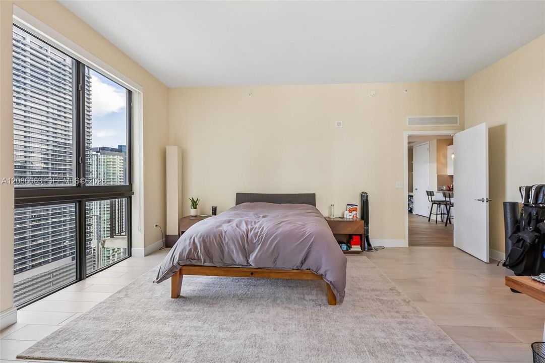 For Sale: $889,500 (2 beds, 2 baths, 1311 Square Feet)