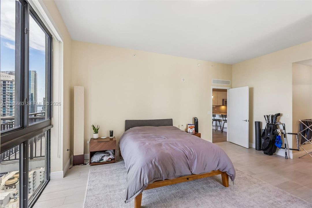 For Sale: $889,500 (2 beds, 2 baths, 1311 Square Feet)