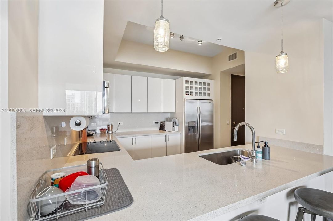 For Sale: $889,500 (2 beds, 2 baths, 1311 Square Feet)