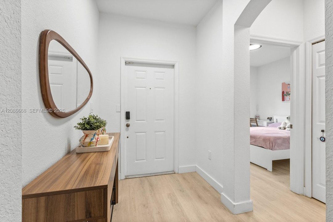 Active With Contract: $485,000 (3 beds, 3 baths, 1462 Square Feet)