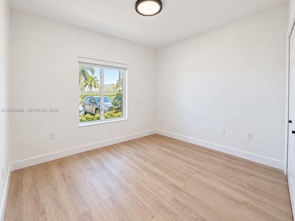 Active With Contract: $485,000 (3 beds, 3 baths, 1462 Square Feet)