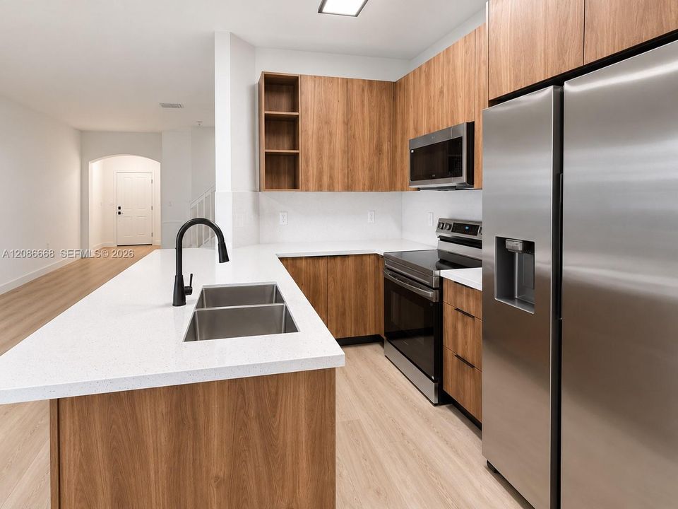 Active With Contract: $485,000 (3 beds, 3 baths, 1462 Square Feet)