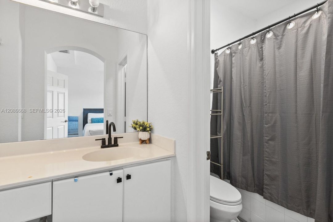 Active With Contract: $485,000 (3 beds, 3 baths, 1462 Square Feet)