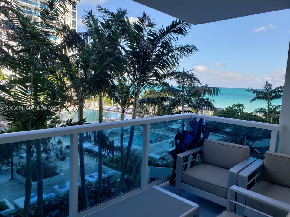 For Rent: $8,500 (1 beds, 1 baths, 960 Square Feet)