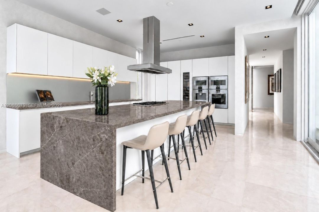 For Rent: $68,000 (4 beds, 4 baths, 5154 Square Feet)