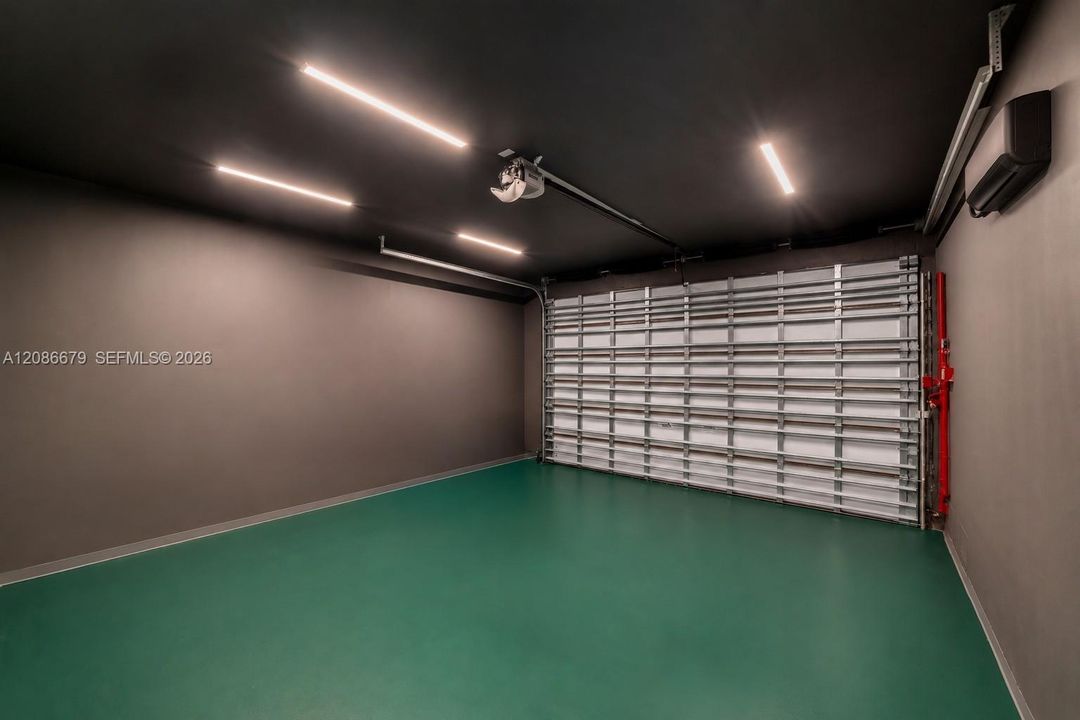 For Rent: $68,000 (4 beds, 4 baths, 5154 Square Feet)