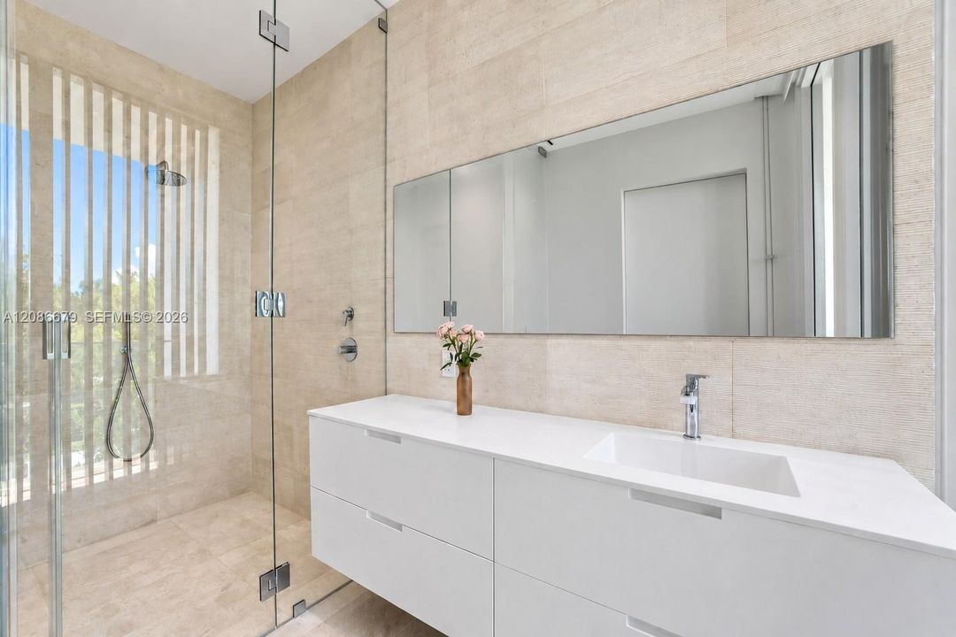 For Rent: $68,000 (4 beds, 4 baths, 5154 Square Feet)