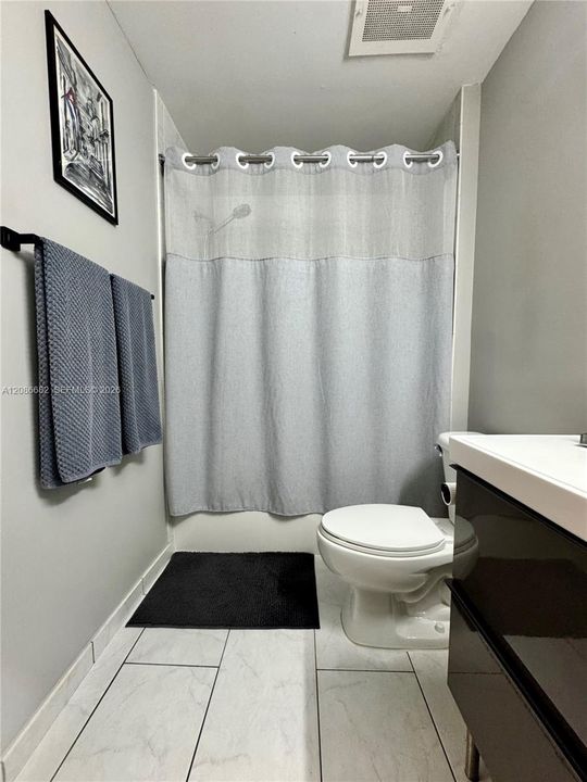 For Sale: $369,900 (1 beds, 1 baths, 662 Square Feet)