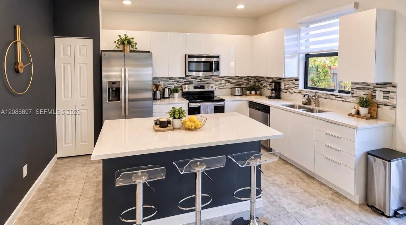For Rent: $4,000 (4 beds, 3 baths, 2025 Square Feet)