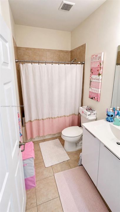 For Rent: $4,000 (4 beds, 3 baths, 2025 Square Feet)