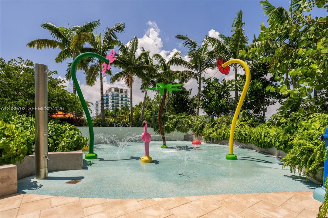 待售: $2,850,000 (3 贝兹, 3 浴室, 2390 平方英尺)