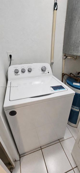 待售: $287,999 (2 贝兹, 2 浴室, 800 平方英尺)