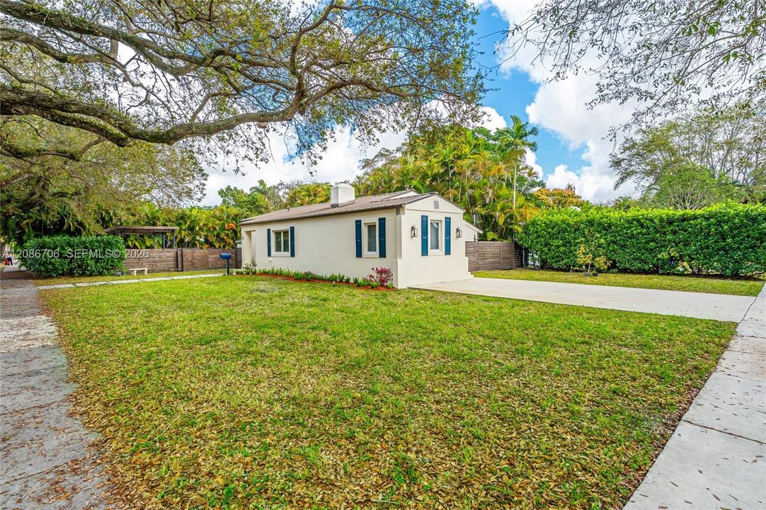 For Rent: $4,600 (3 beds, 2 baths, 1315 Square Feet)