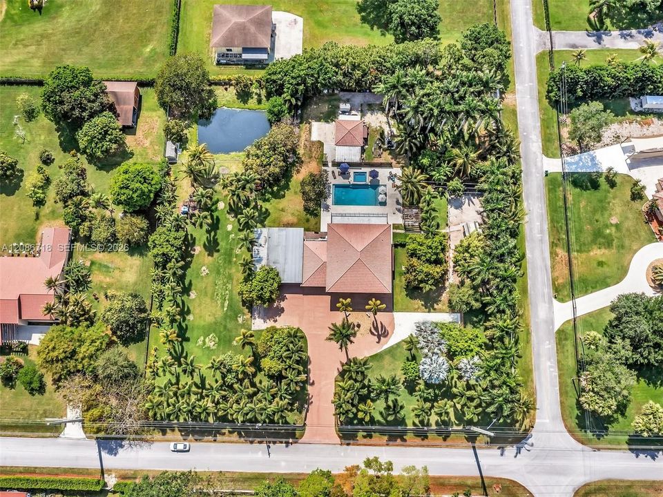 For Sale: $2,699,997 (5 beds, 4 baths, 0 Square Feet)