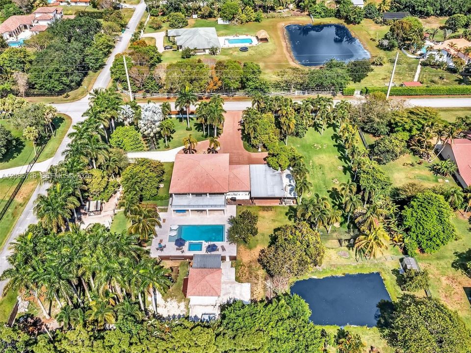 For Sale: $2,699,997 (5 beds, 4 baths, 0 Square Feet)