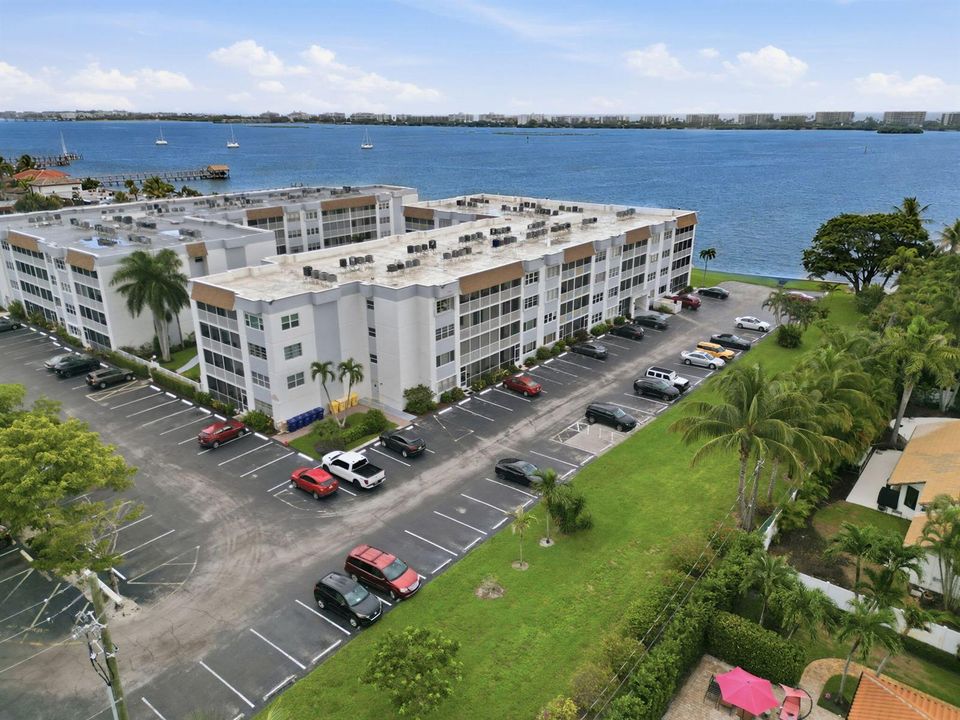 39-web-or-mls-1516_S_Lakeside_Dr_Unit_40