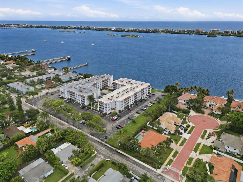41-web-or-mls-1516_S_Lakeside_Dr_Unit_40