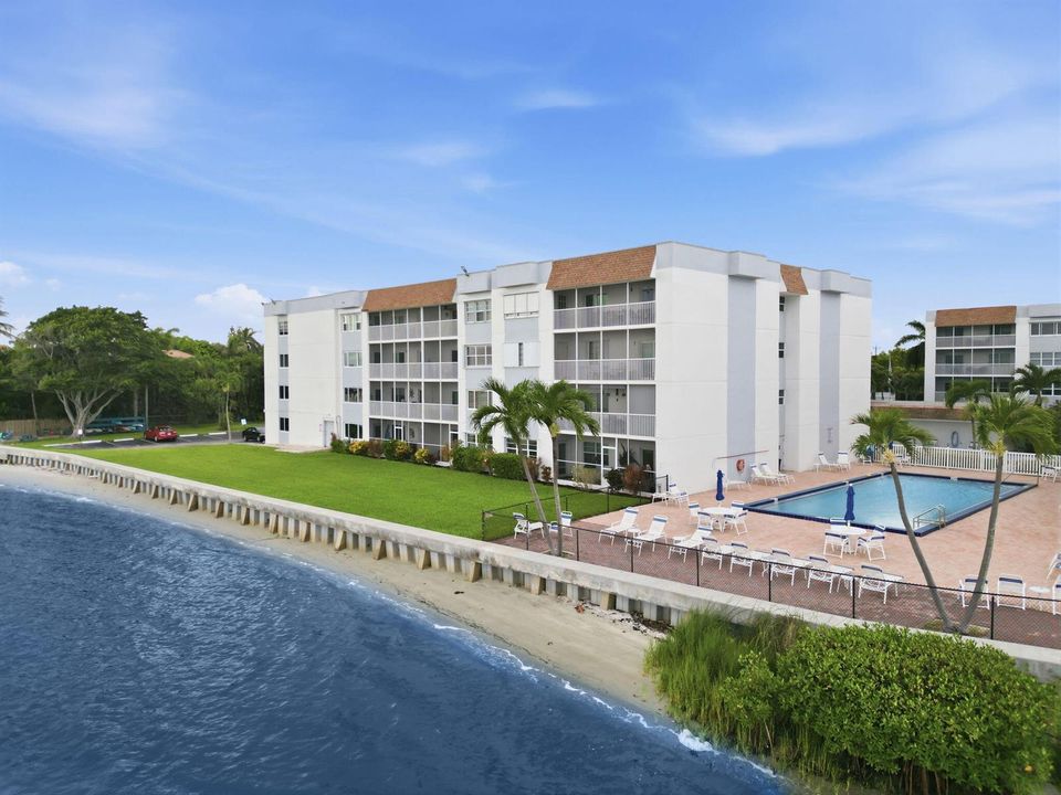 46-web-or-mls-1516_S_Lakeside_Dr_Unit_40