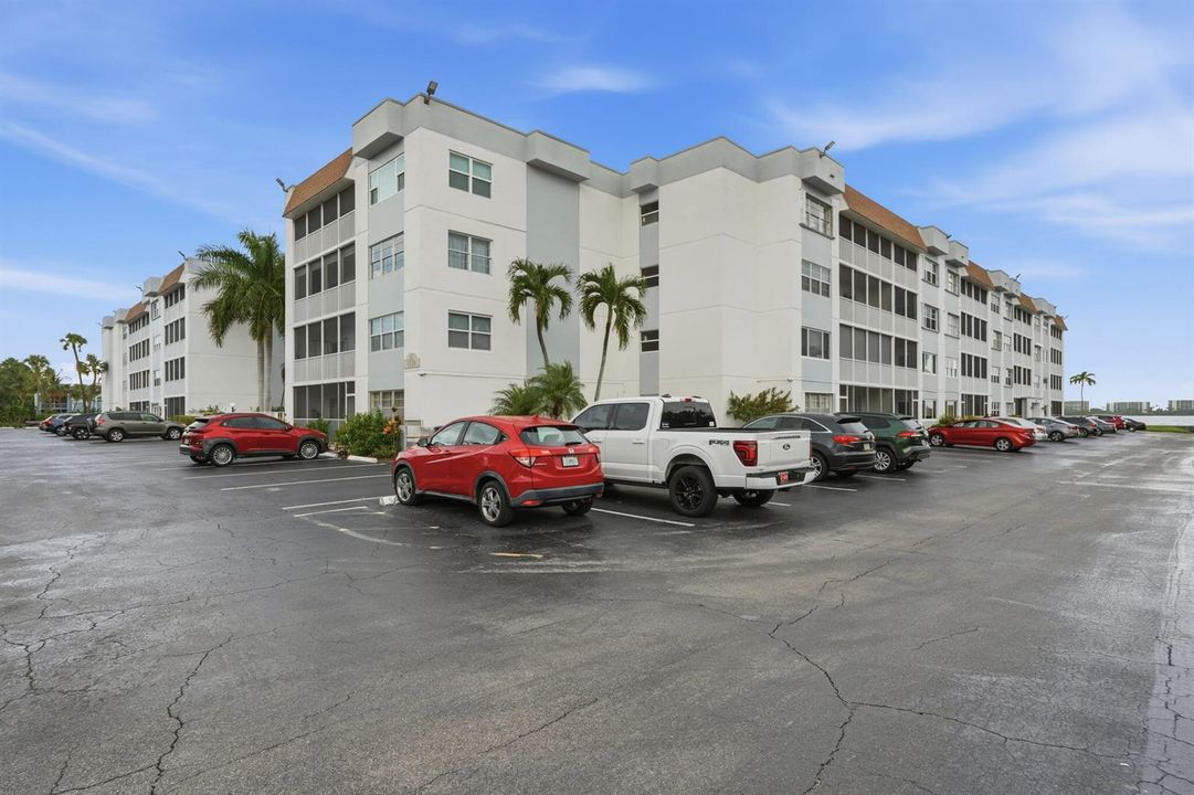 29-web-or-mls-1516_S_Lakeside_Dr_Unit_40