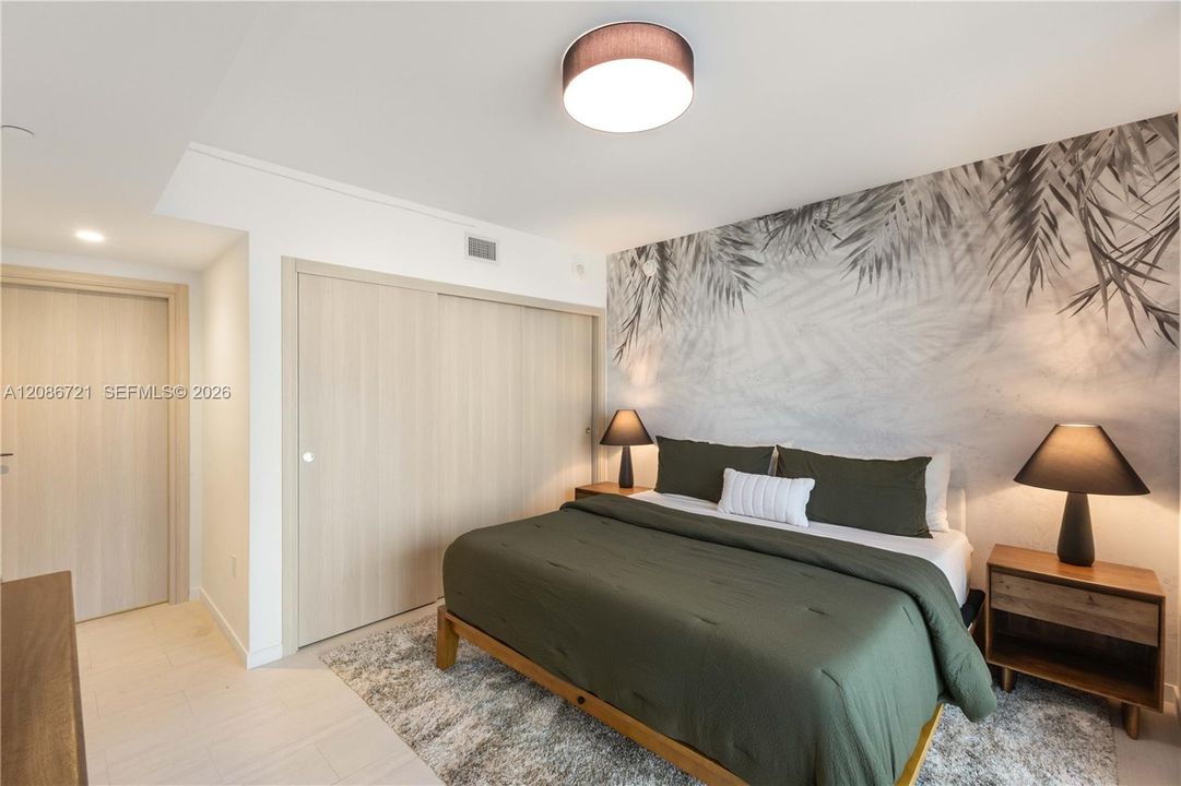 For Sale: $645,000 (1 beds, 1 baths, 665 Square Feet)