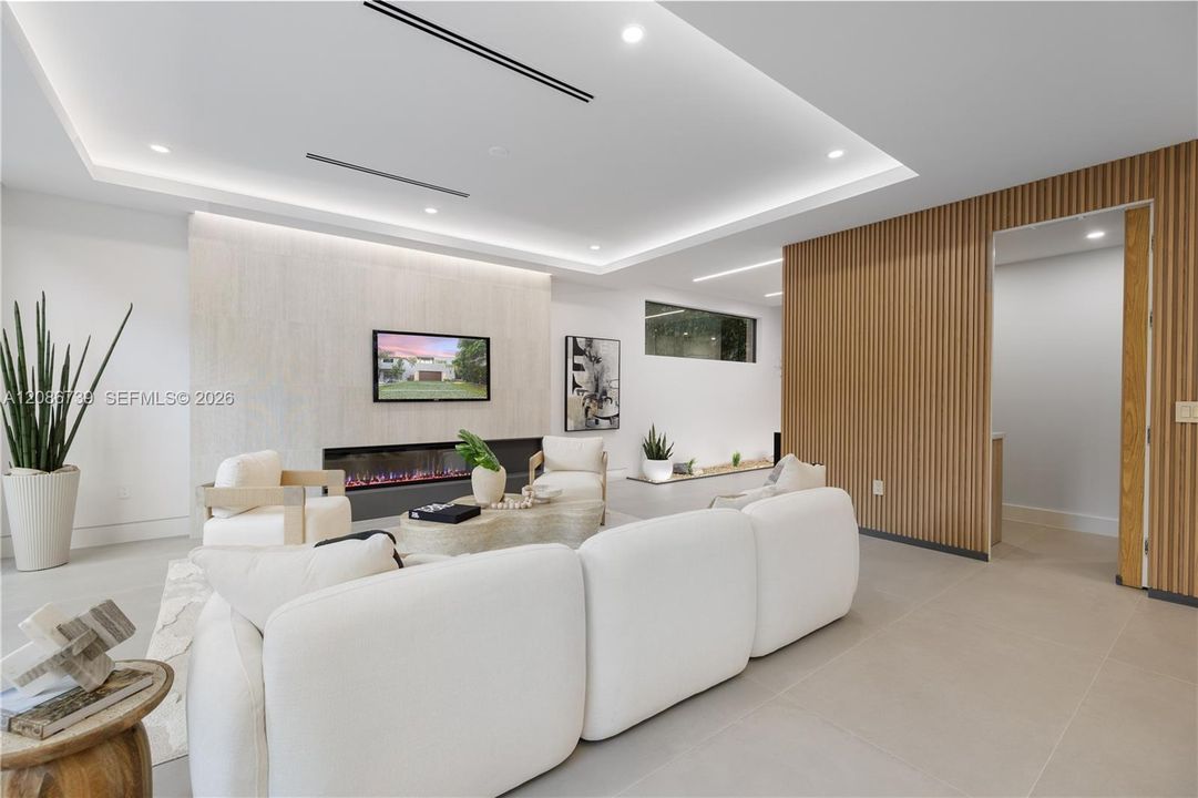 For Rent: $15,000 (4 beds, 4 baths, 3701 Square Feet)