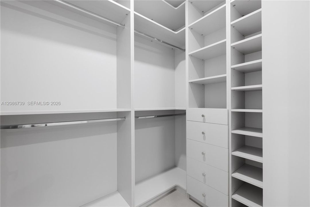 For Rent: $15,000 (4 beds, 4 baths, 3701 Square Feet)