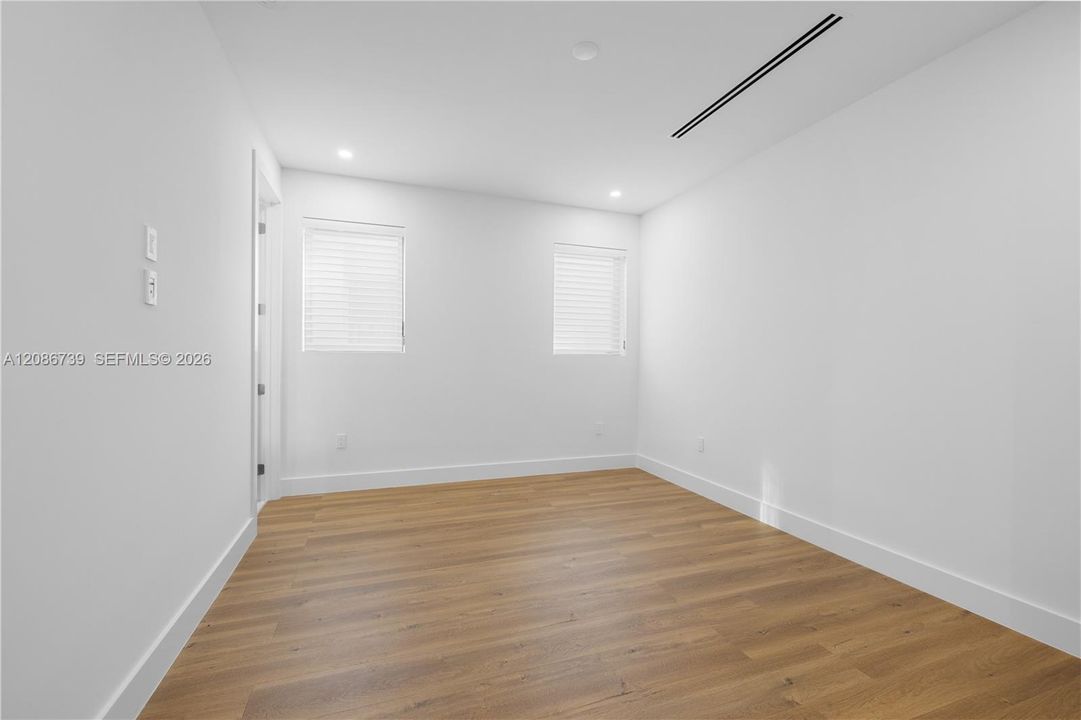 For Rent: $15,000 (4 beds, 4 baths, 3701 Square Feet)