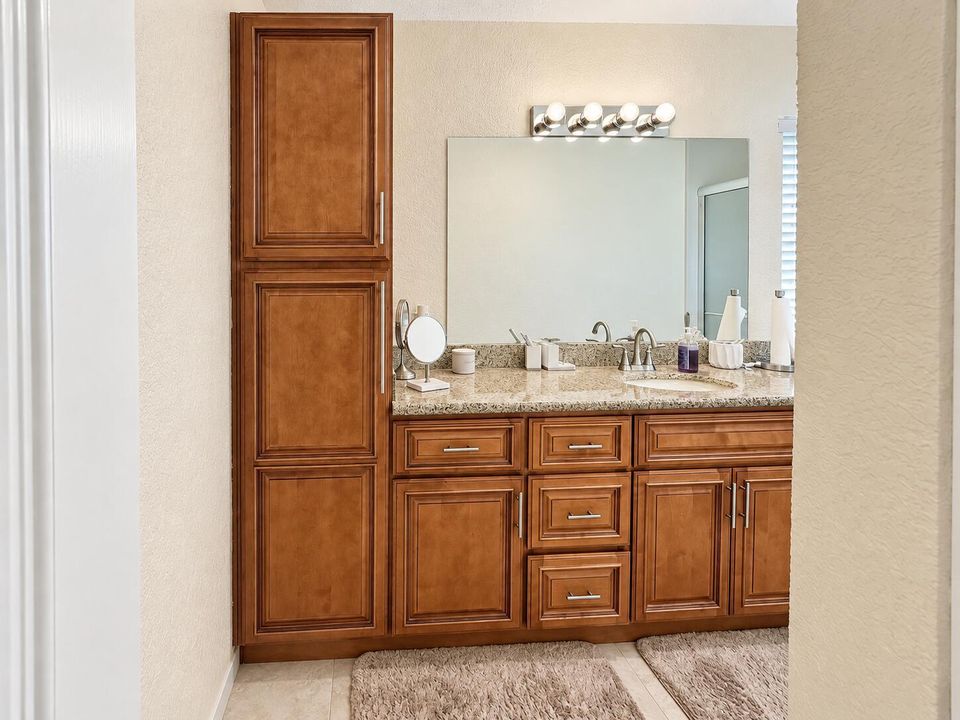 32 Family Room 1