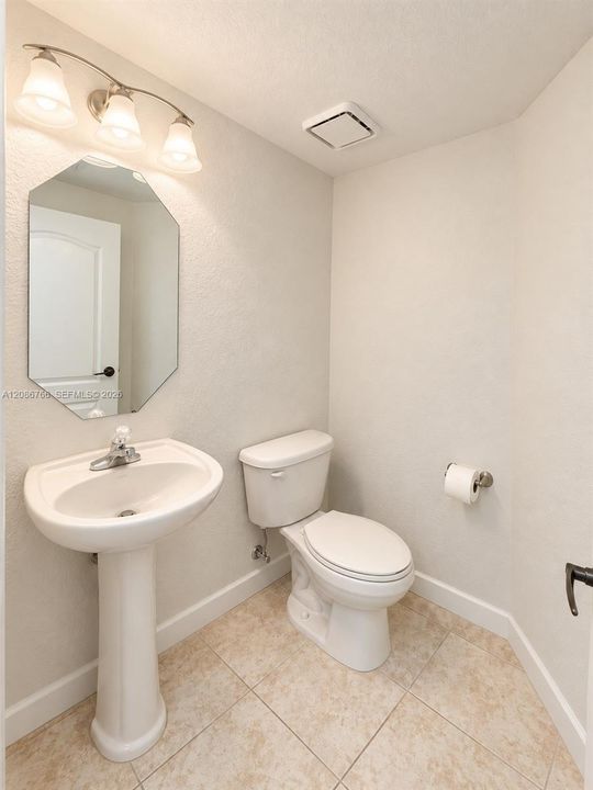 For Rent: $4,600 (4 beds, 2 baths, 2217 Square Feet)