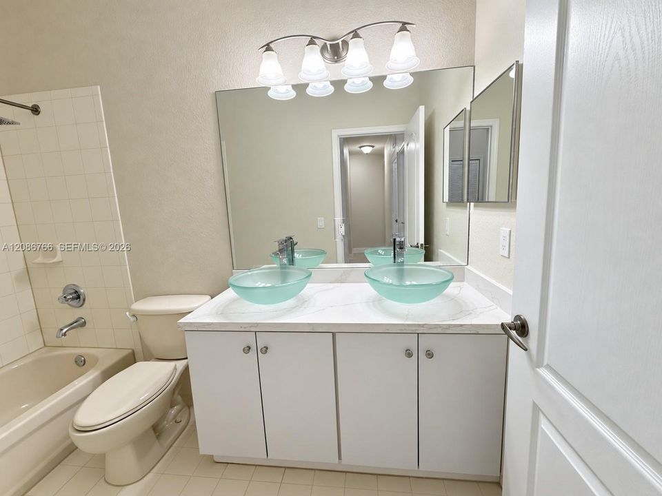 For Rent: $4,600 (4 beds, 2 baths, 2217 Square Feet)