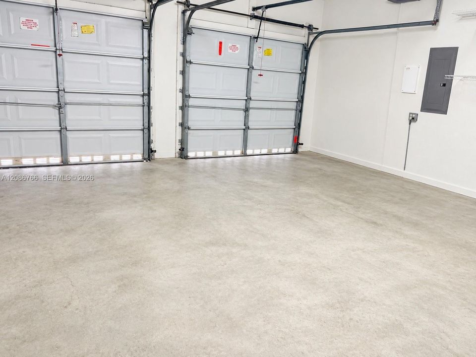 For Rent: $4,600 (4 beds, 2 baths, 2217 Square Feet)