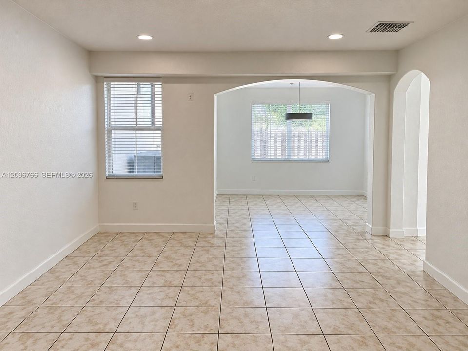 For Rent: $4,600 (4 beds, 2 baths, 2217 Square Feet)