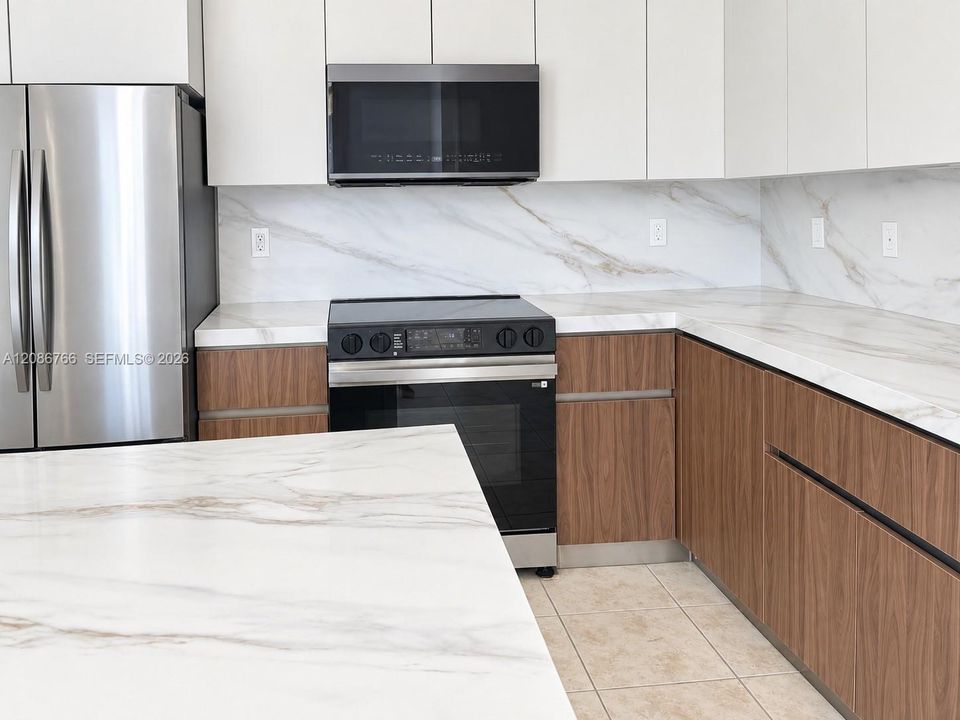 For Rent: $4,600 (4 beds, 2 baths, 2217 Square Feet)