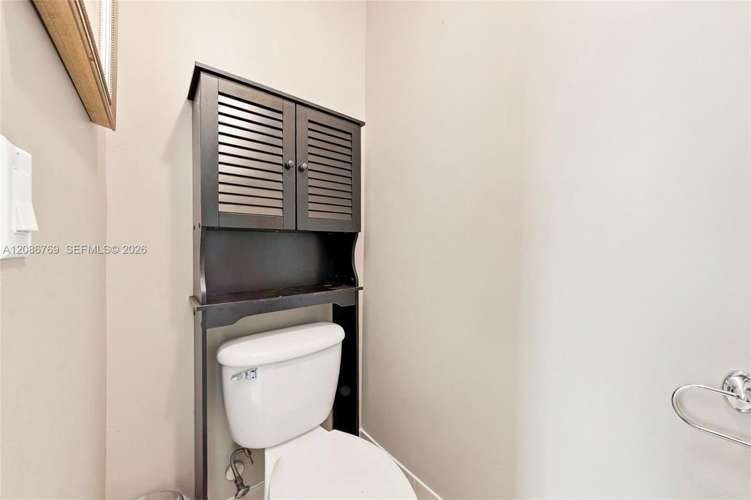For Sale: $340,000 (3 beds, 2 baths, 1580 Square Feet)